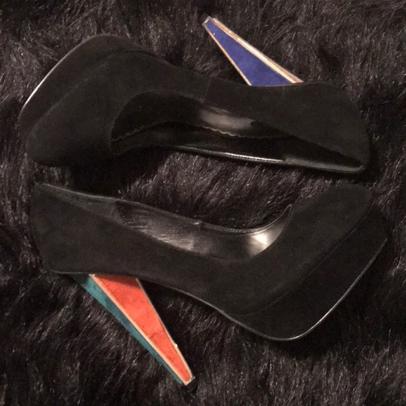 bebe Shoes - Bebe Black Lauren Colorblock Geometric Heels